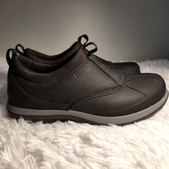 L.L. Bean Shoes - L.L. Bean Slip-Ons Sz 9